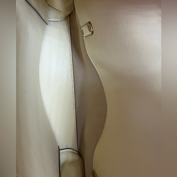 Tory Burch Lee Radziwill Shoulder Bag in Macadamia NWT $796 retail - Picture 12 of 16